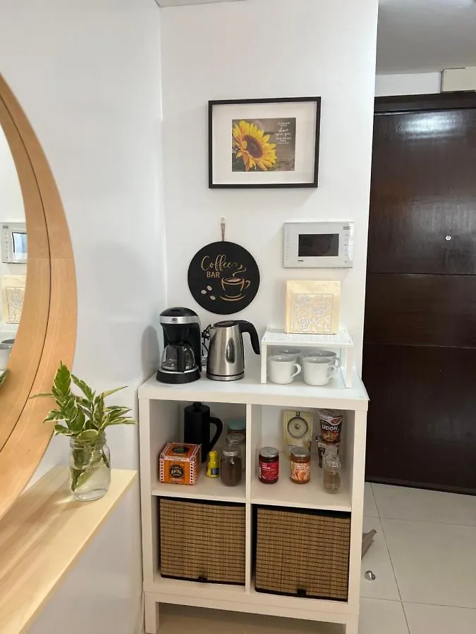 Telly'S Studio Across Naia3 Manila