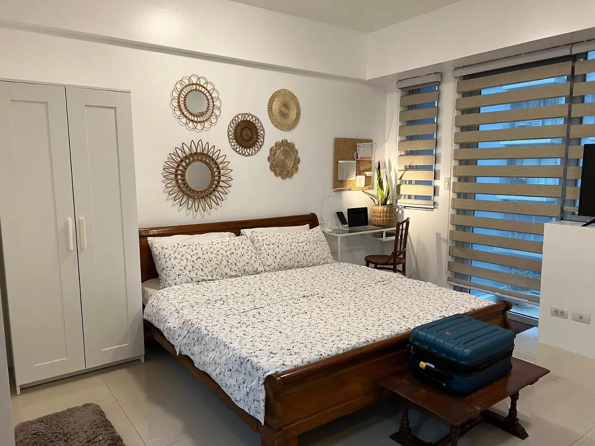 Telly\'S Studio Across Naia3 location